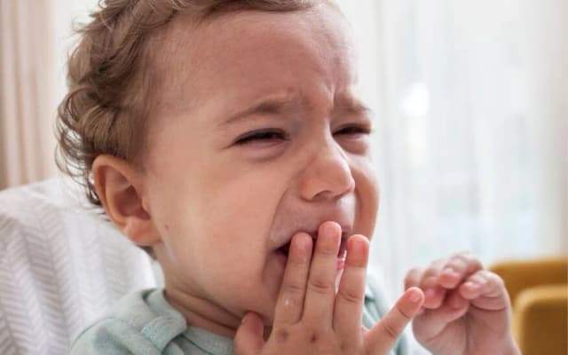 Ile trwa biegunka przy ząbkowaniu? Objawy, przyczyny i pomoc dla dziecka