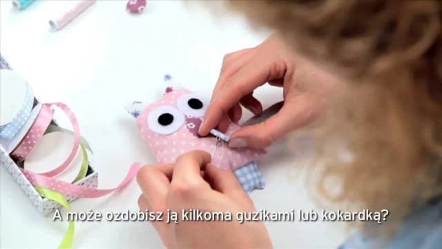 Jak łatwo zrobić przytulankę z pieluchy dla dziecka – krok po kroku