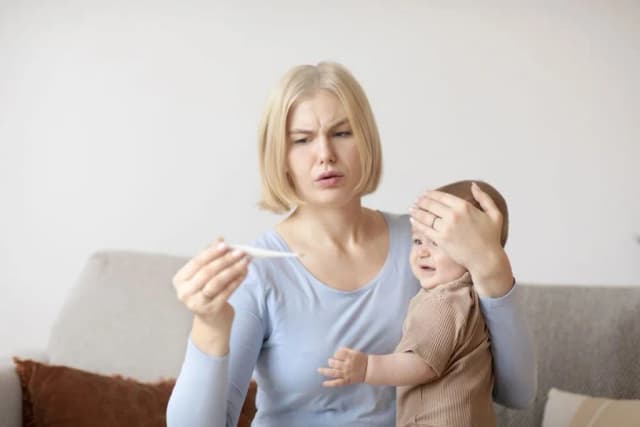 Jak długo gorączka przy ząbkowaniu? Sprawdź, co musisz wiedzieć