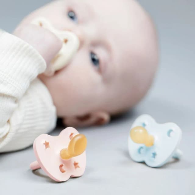 Jak prawidłowo wyparzyć smoczek Lovi – bezpieczeństwo i higiena dla dziecka